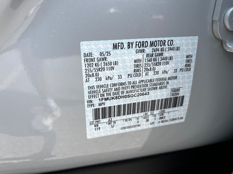 Ford Explorer Vehicle Image 19