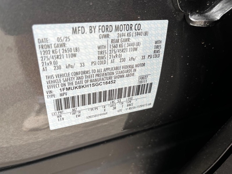 Ford Explorer Vehicle Image 17