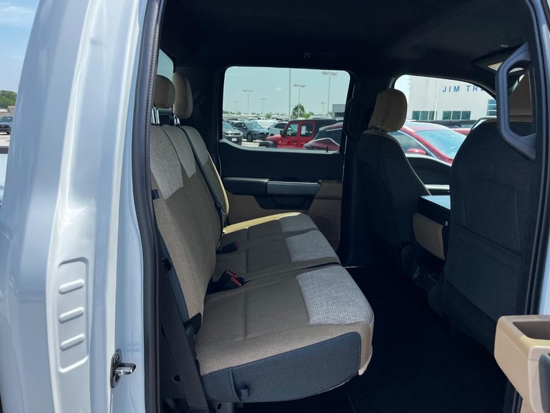 Ford Super Duty F-250 SRW Vehicle Image 04