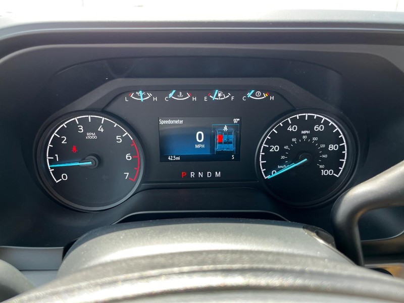 Ford Super Duty F-250 SRW Vehicle Image 13