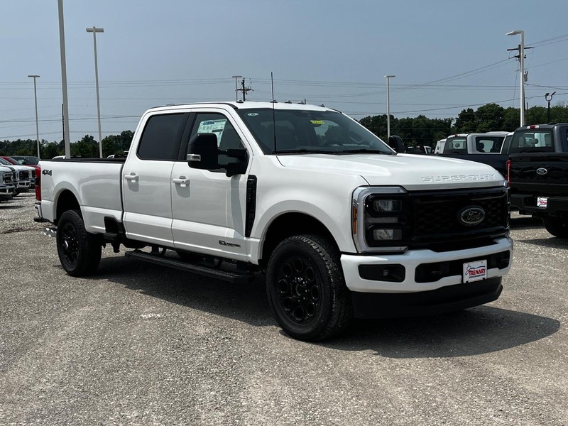 Ford Super Duty F-250 SRW Vehicle Image 02