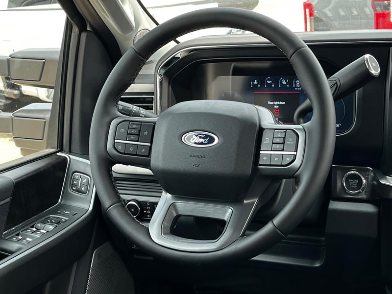 Ford Super Duty F-250 SRW Vehicle Image 17