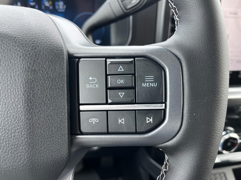 Ford Super Duty F-250 SRW Vehicle Image 23