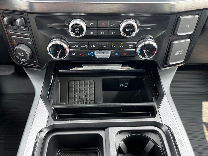 Ford Super Duty F-250 SRW Vehicle Image 25