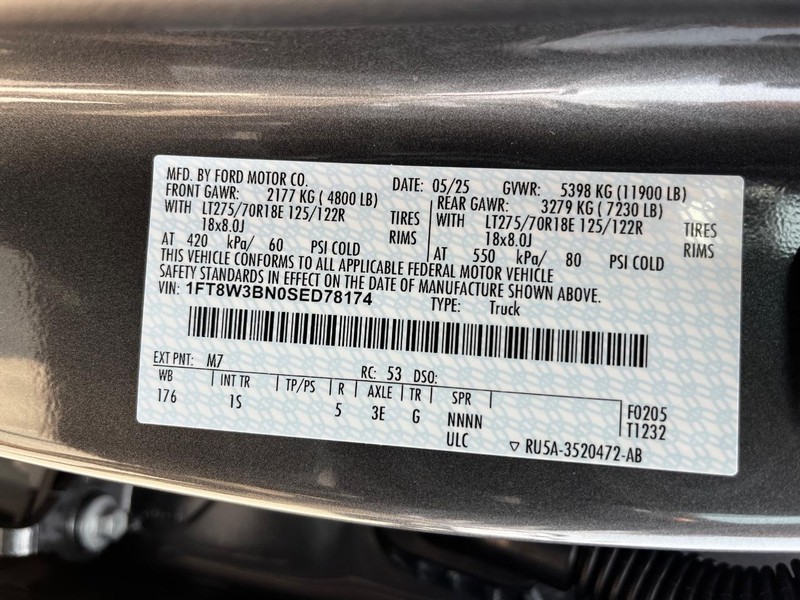 Ford Super Duty F-350 SRW Vehicle Image 16