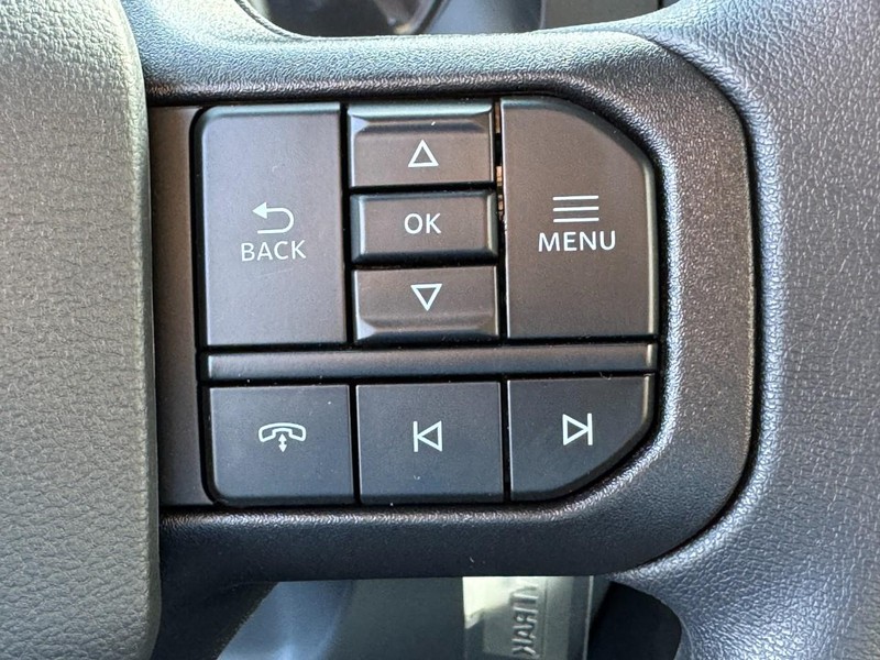 Ford Super Duty F-350 SRW Vehicle Image 15