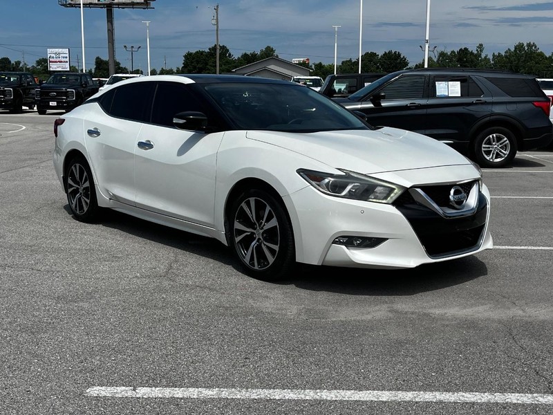 Nissan Maxima Vehicle Image 02