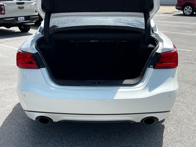 Nissan Maxima Vehicle Image 05