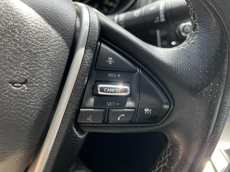Nissan Maxima Vehicle Image 18