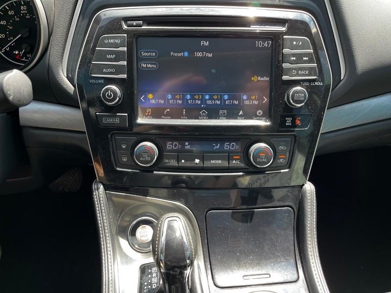 Nissan Maxima Vehicle Image 20