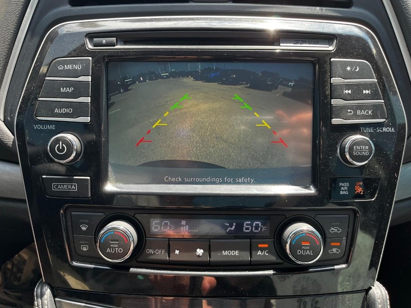 Nissan Maxima Vehicle Image 21