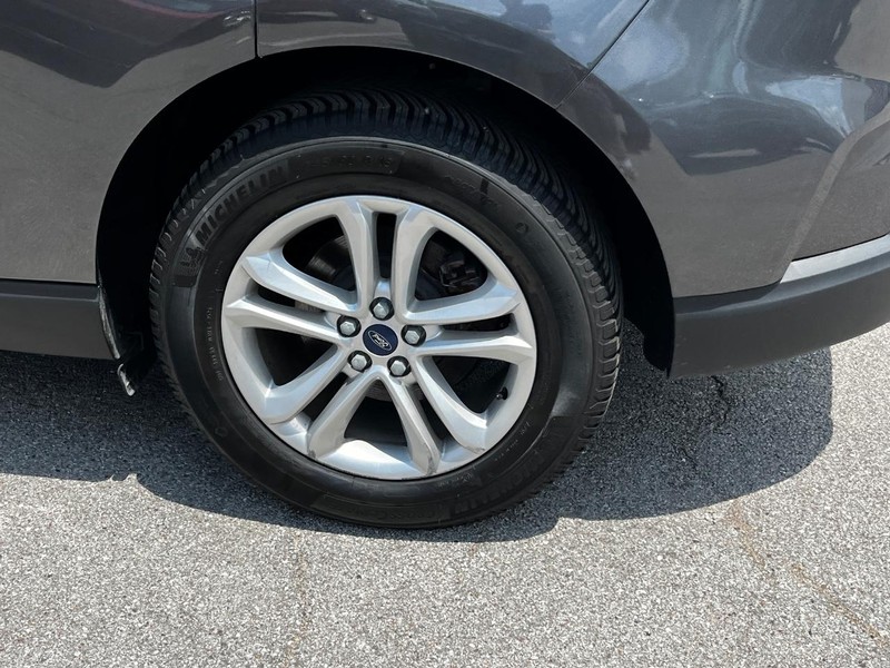 Ford Edge Vehicle Image 07