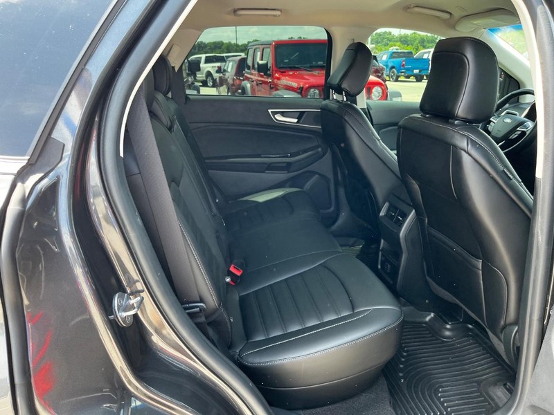 Ford Edge Vehicle Image 10