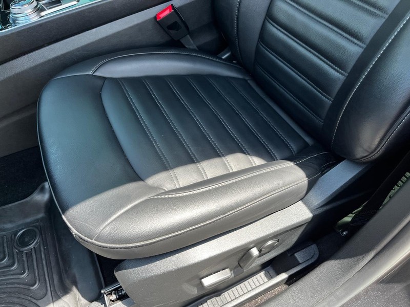 Ford Edge Vehicle Image 15