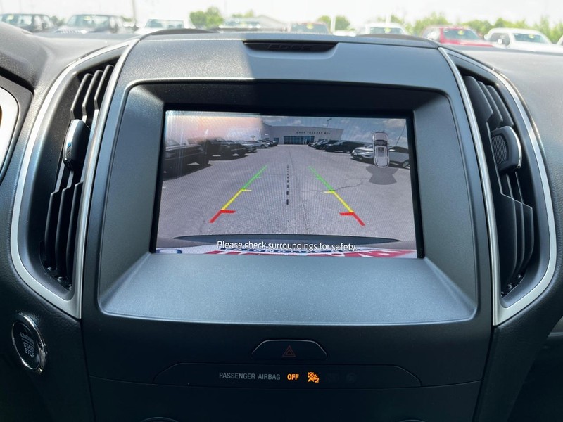 Ford Edge Vehicle Image 21