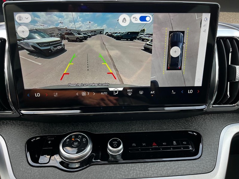 Ford Expedition Vehicle Image 15