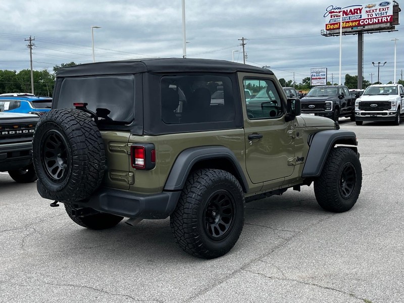 Jeep Wrangler Vehicle Image 03