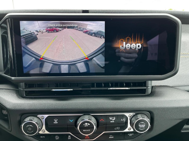 Jeep Wrangler Vehicle Image 16