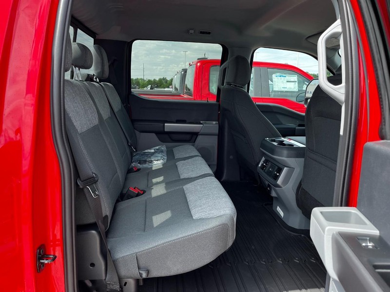 Ford Super Duty F-350 SRW Vehicle Image 04