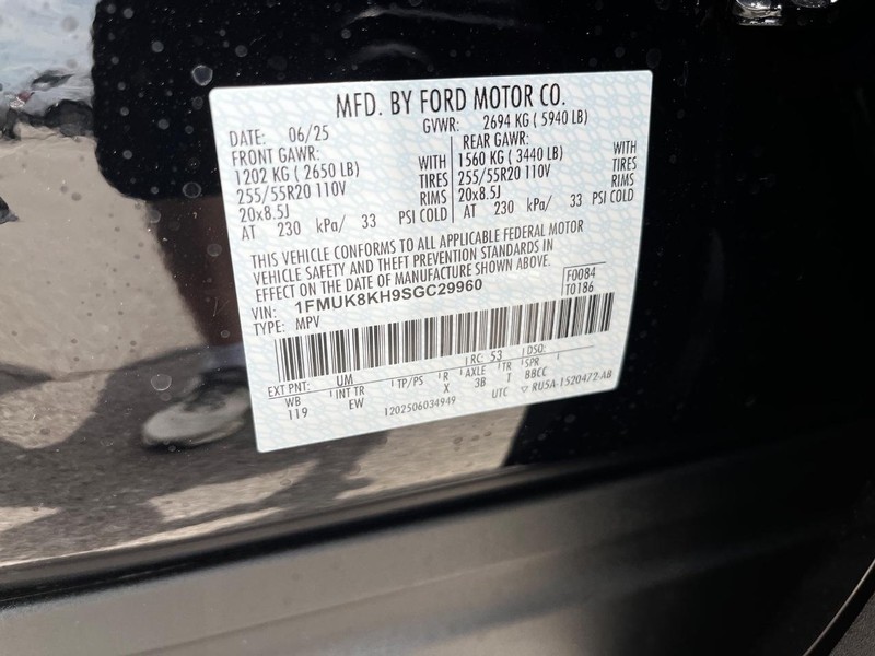 Ford Explorer Vehicle Image 19
