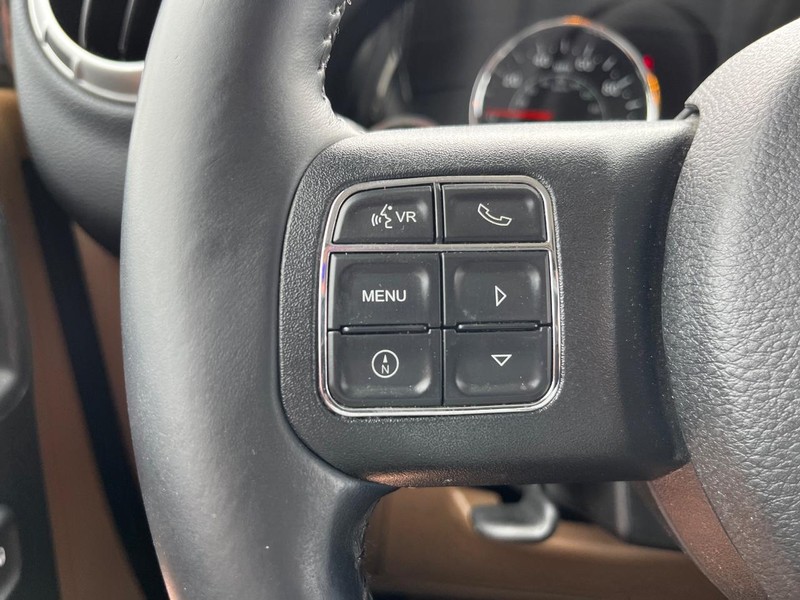 Jeep Wrangler Unlimited Vehicle Image 15