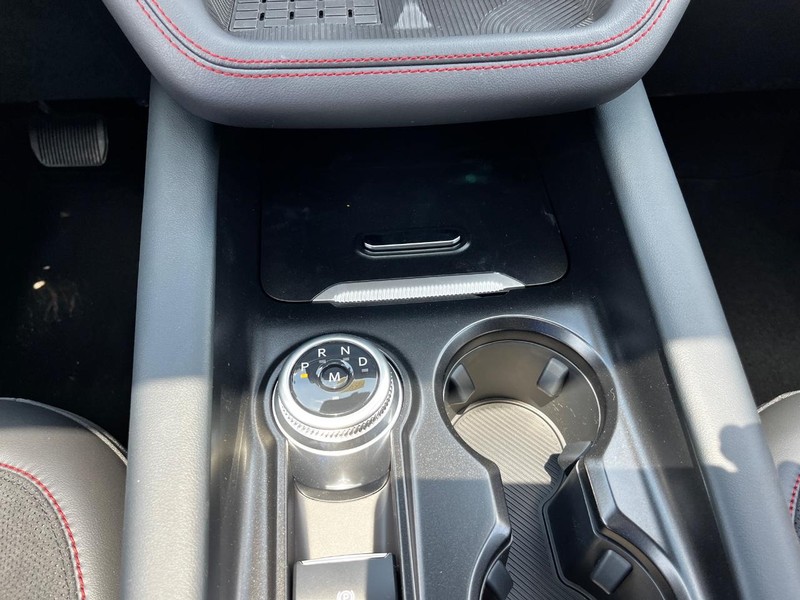 Ford Explorer Vehicle Image 16