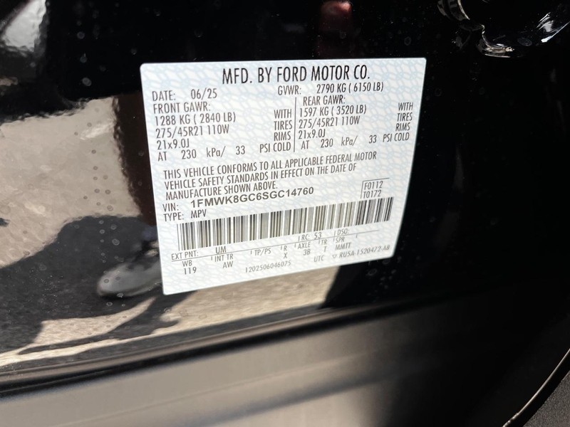 Ford Explorer Vehicle Image 19