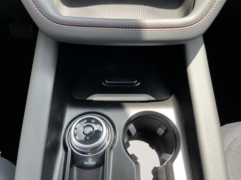 Ford Explorer Vehicle Image 15