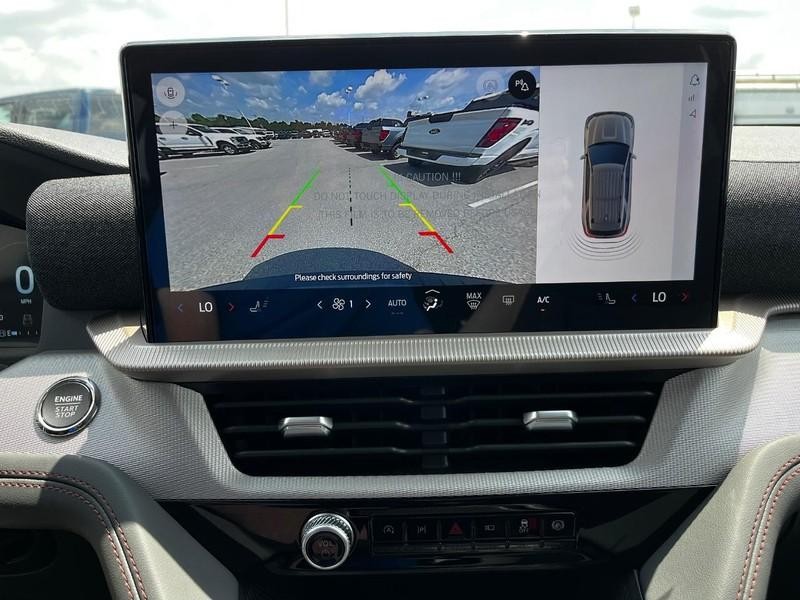 Ford Explorer Vehicle Image 17