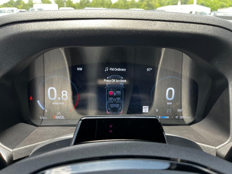 Ford Explorer Vehicle Image 14