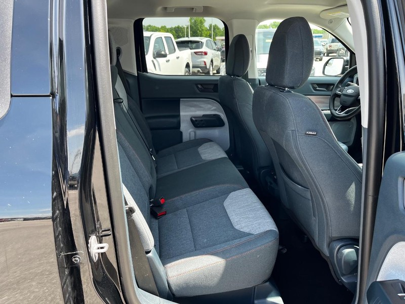 Ford Maverick Vehicle Image 10