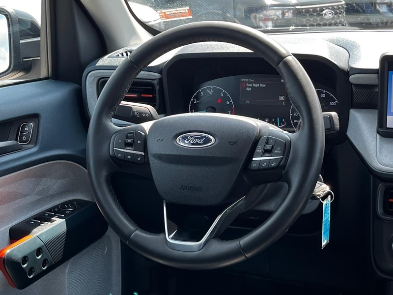 Ford Maverick Vehicle Image 13