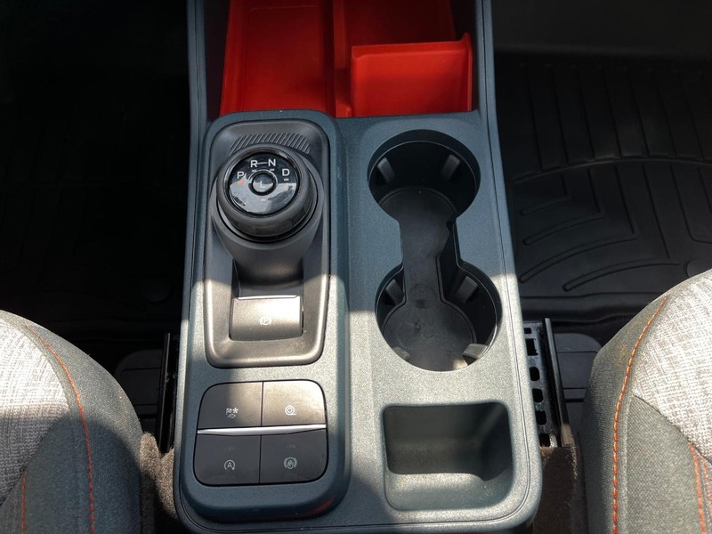 Ford Maverick Vehicle Image 20
