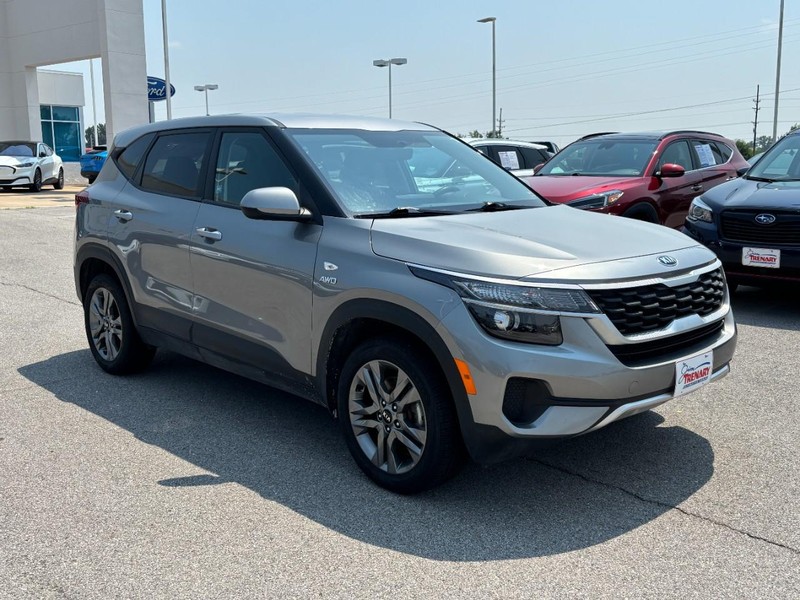 Kia Seltos Vehicle Image 02