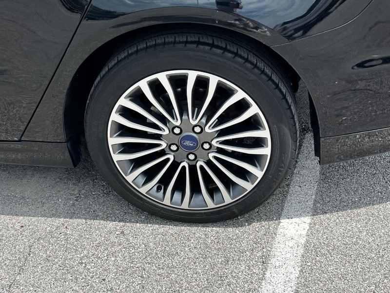 Ford Fusion Vehicle Image 07