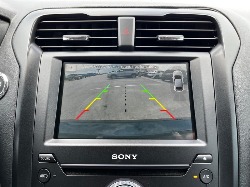 Ford Fusion Vehicle Image 21