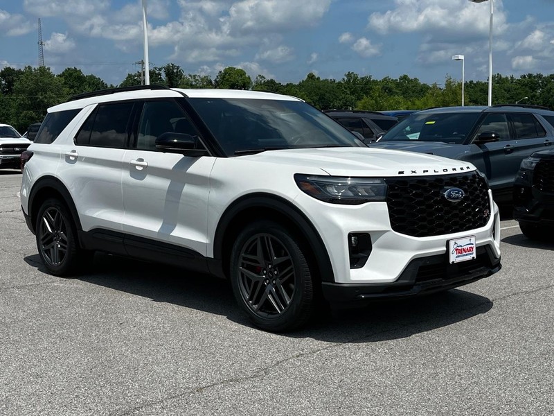 Ford Explorer Vehicle Image 02