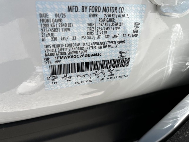 Ford Explorer Vehicle Image 19
