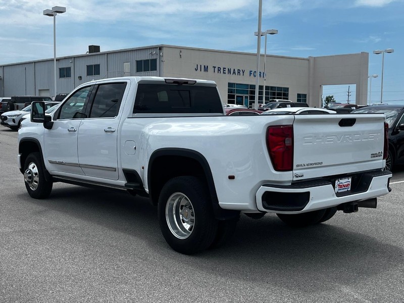 Chevrolet Silverado 3500HD Vehicle Image 06