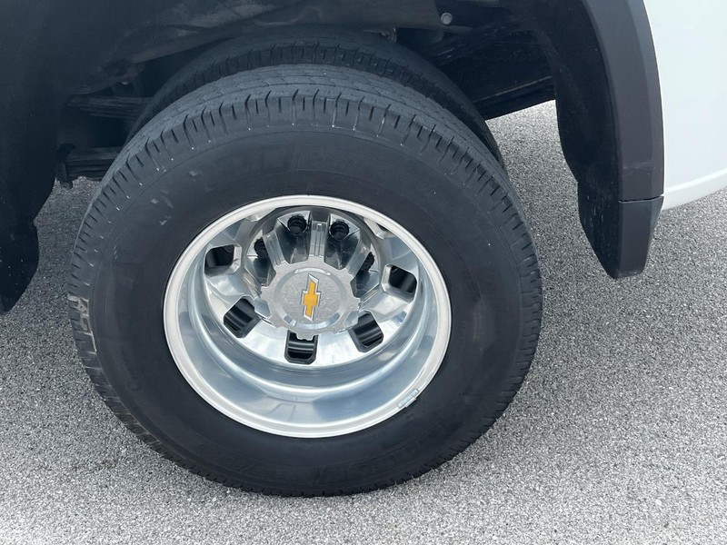 Chevrolet Silverado 3500HD Vehicle Image 07