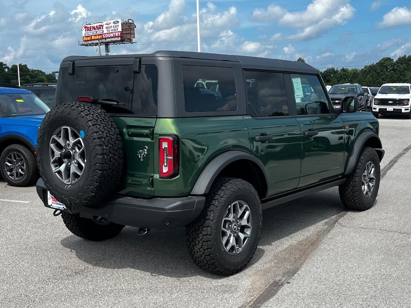 Ford Bronco Vehicle Image 03