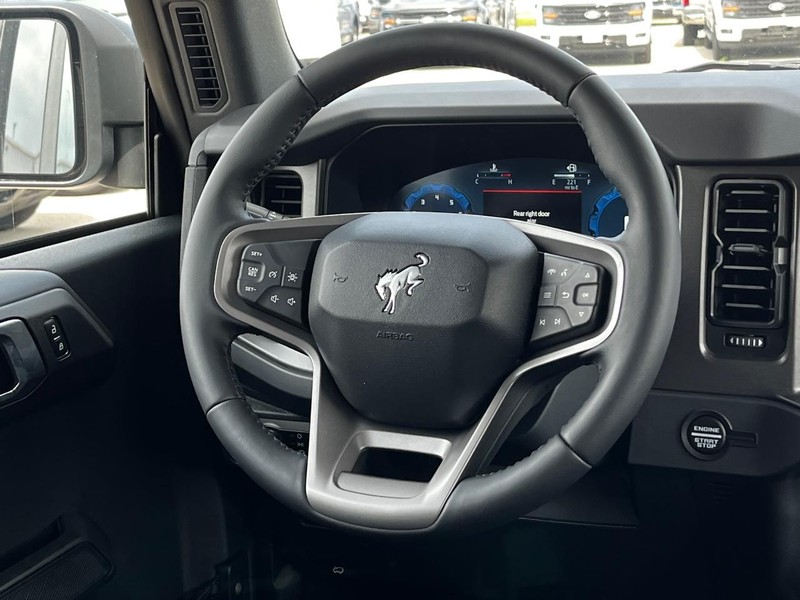 Ford Bronco Vehicle Image 06