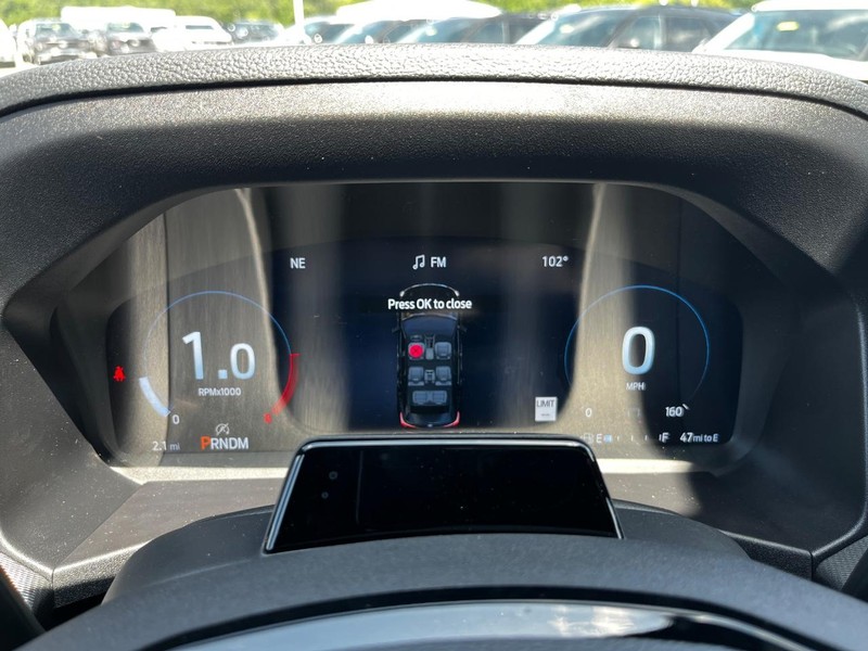 Ford Explorer Vehicle Image 15