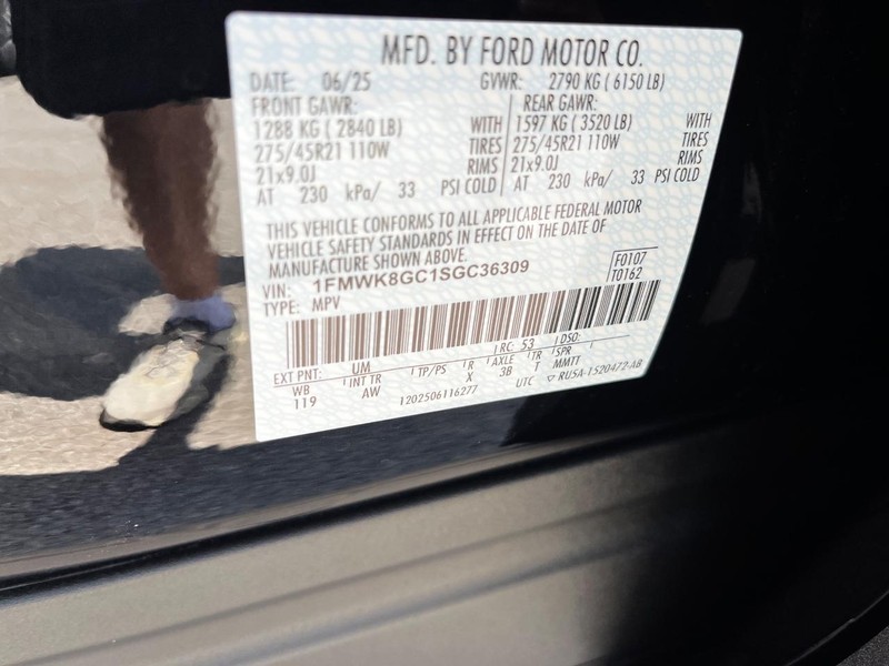 Ford Explorer Vehicle Image 19