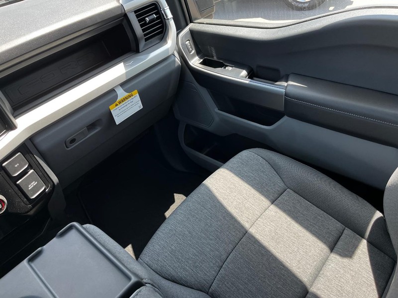Ford Super Duty F-250 SRW Vehicle Image 07