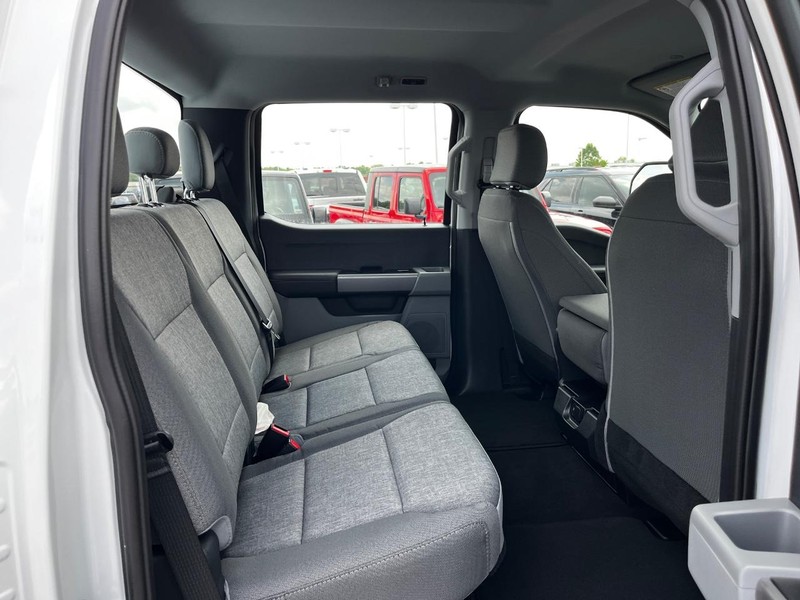 Ford Super Duty F-250 SRW Vehicle Image 04