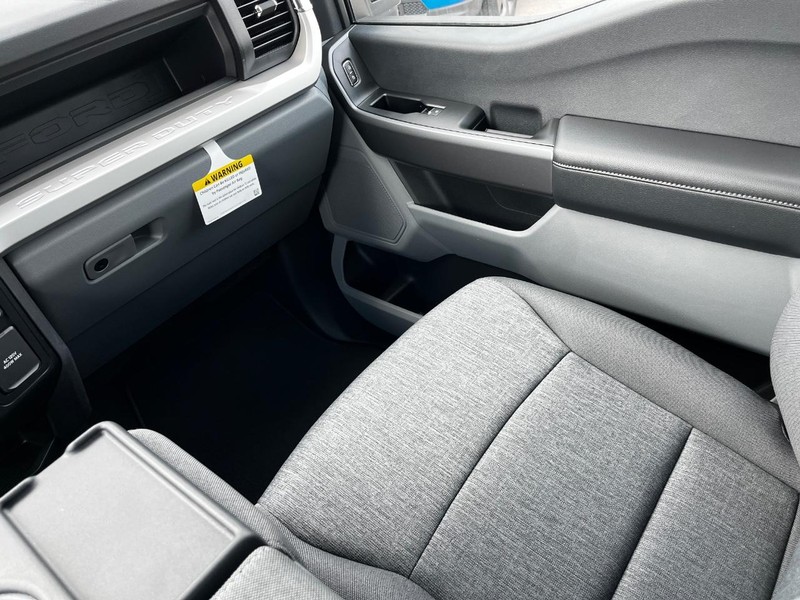 Ford Super Duty F-250 SRW Vehicle Image 07