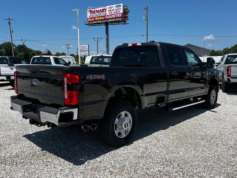 Ford Super Duty F-350 SRW Vehicle Image 03