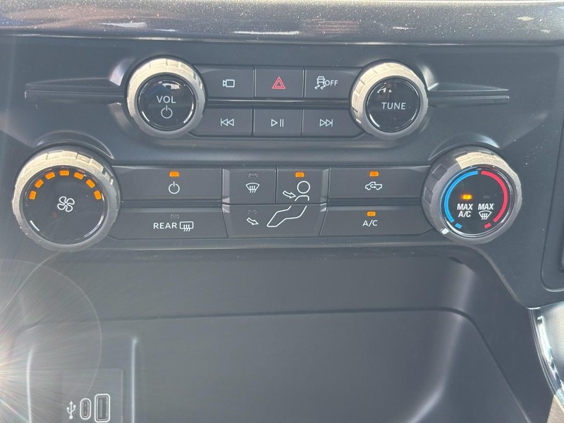 Ford F-150 Vehicle Image 17