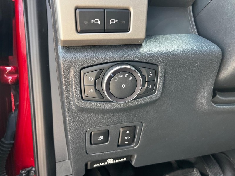 Ford Super Duty F-350 SRW Vehicle Image 16